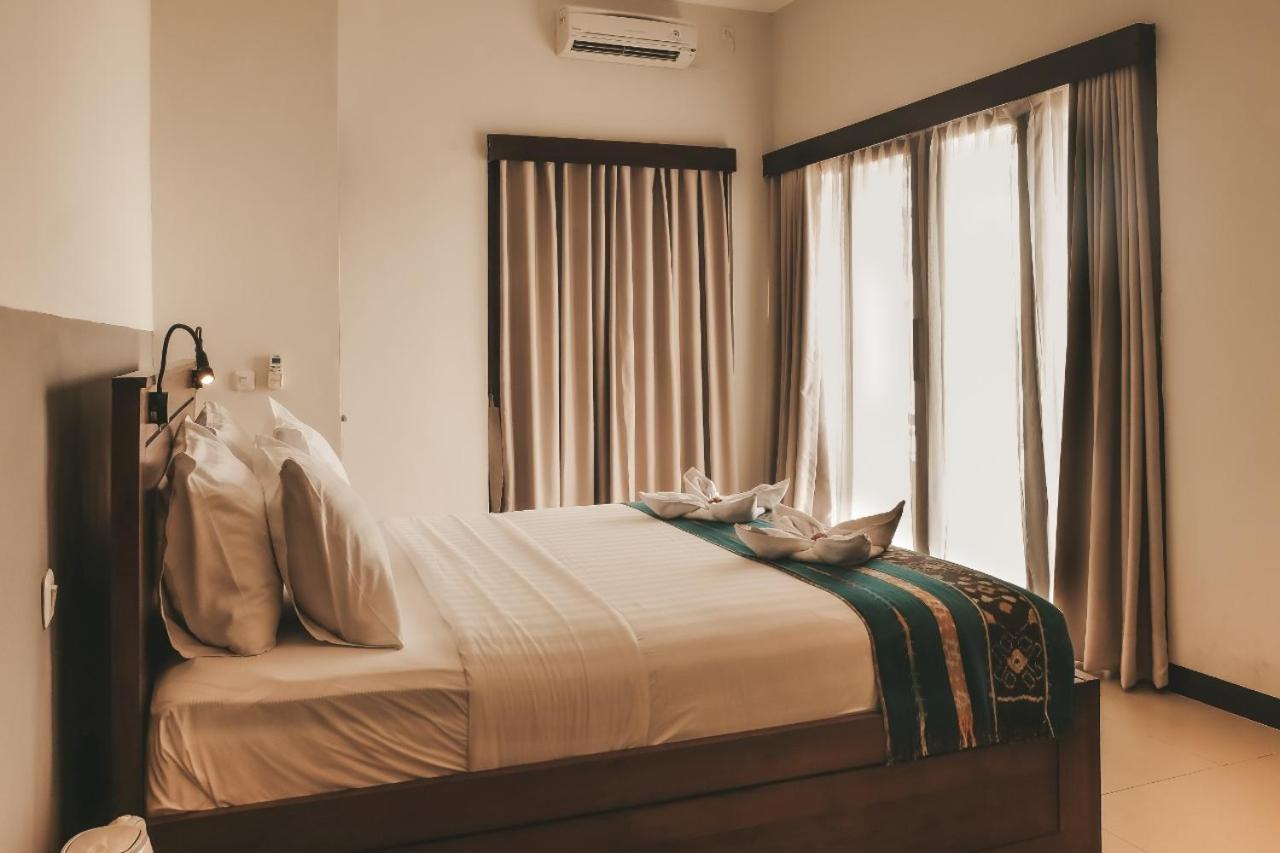 Escape Bajo Hotel Labuan Bajo Exterior photo