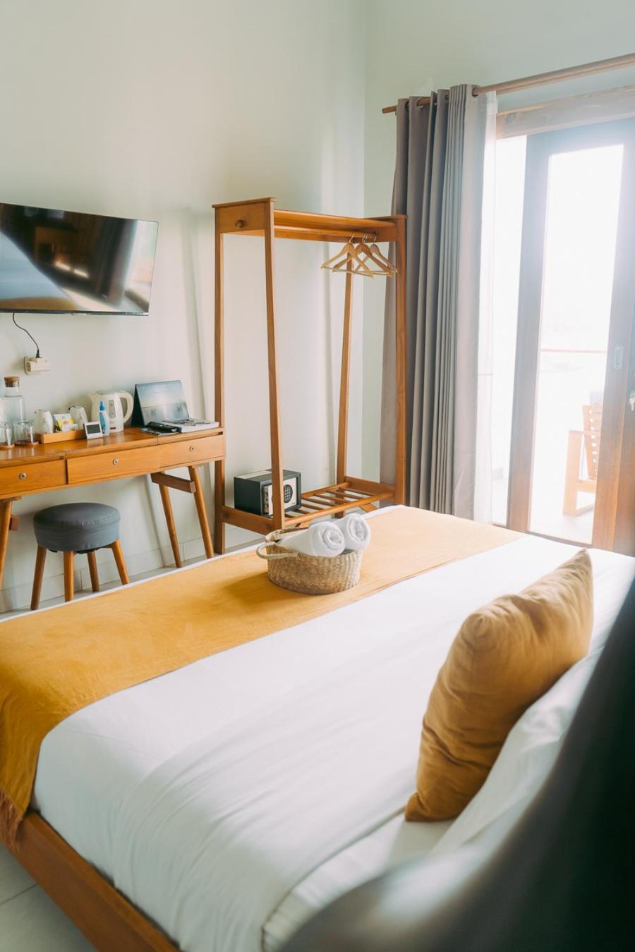 Escape Bajo Hotel Labuan Bajo Exterior photo