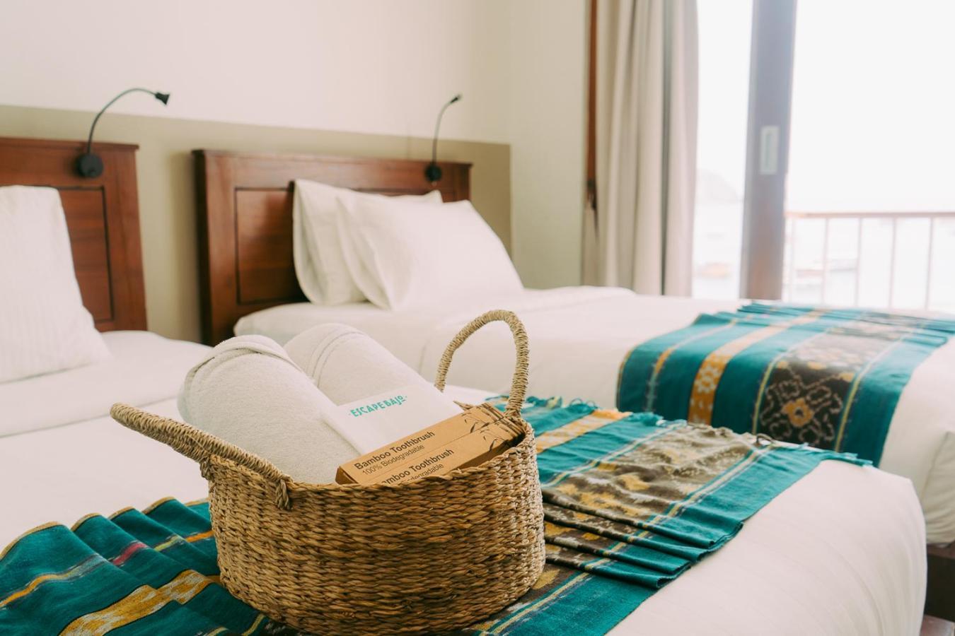Escape Bajo Hotel Labuan Bajo Exterior photo