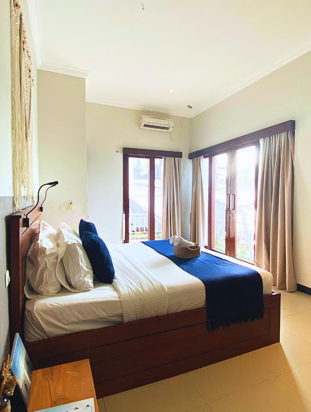 Escape Bajo Hotel Labuan Bajo Exterior photo
